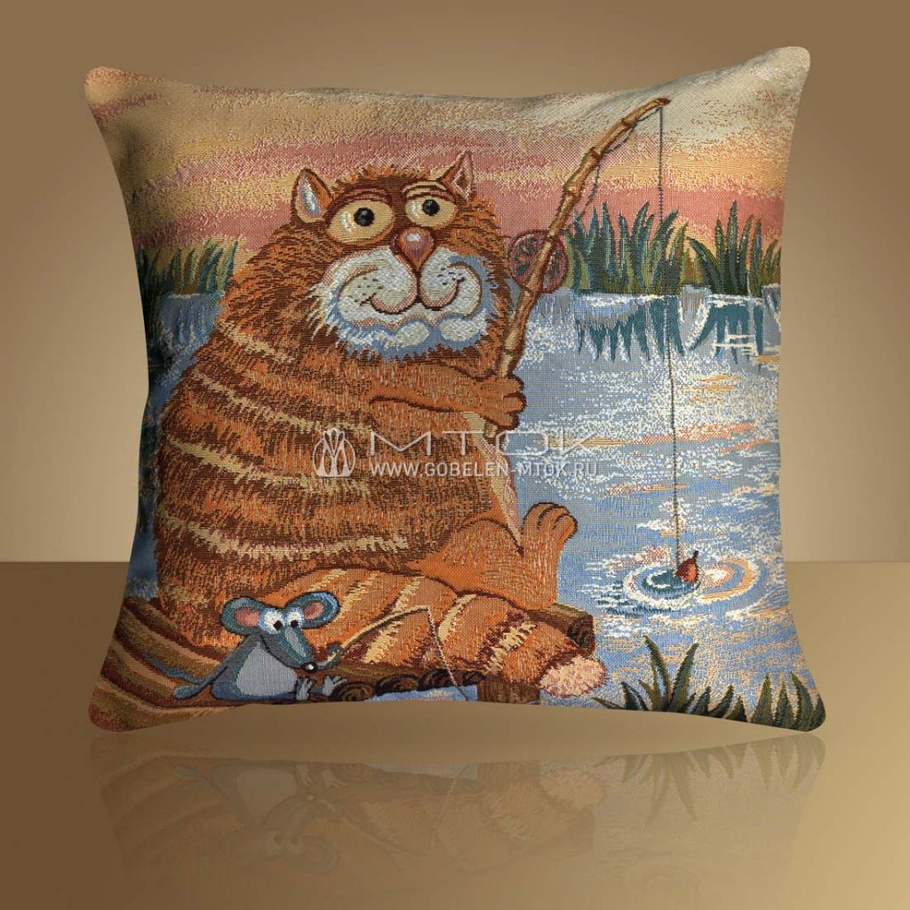 Чехол из гобелена на декоративную подушку «Кот на рыбалке»